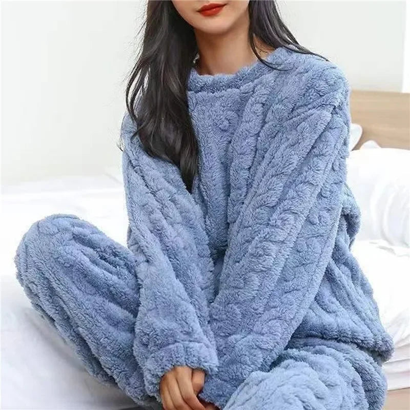 Women's pajamas set Winter Coral Velvet Homewear Fluffy O-neck leisure pajamas Velvet thickened two-piece loungewear set