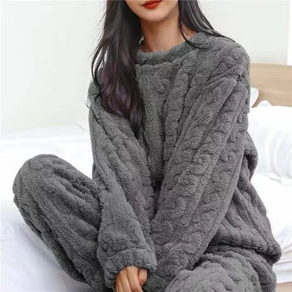 Women's pajamas set Winter Coral Velvet Homewear Fluffy O-neck leisure pajamas Velvet thickened two-piece loungewear set